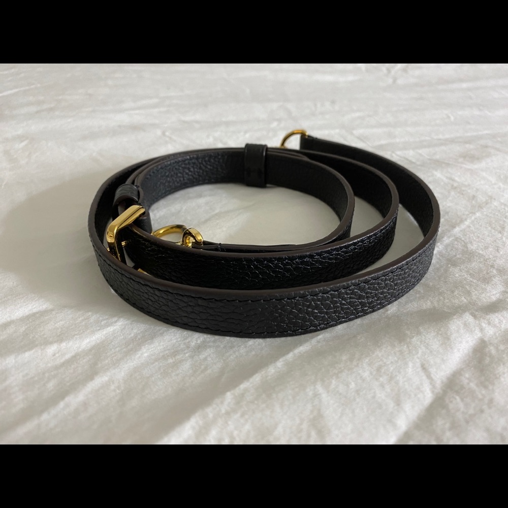 LV Capucines BB adjustable shoulder strap